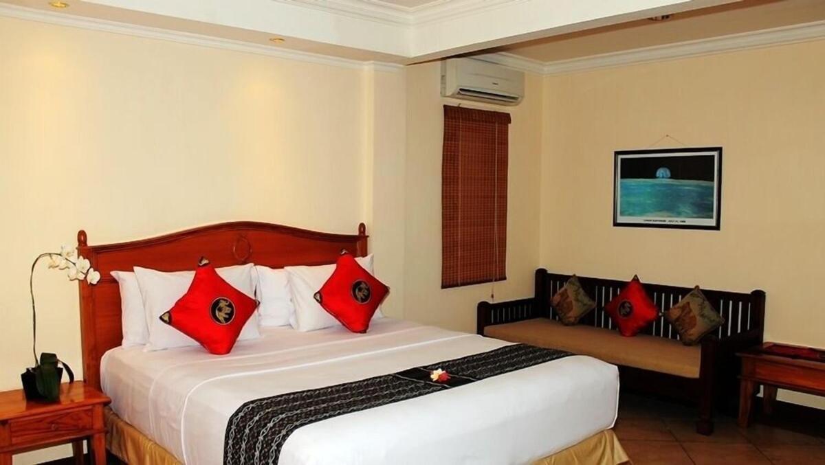 Lombok Beach Hotel Montongbuwoh Exterior foto